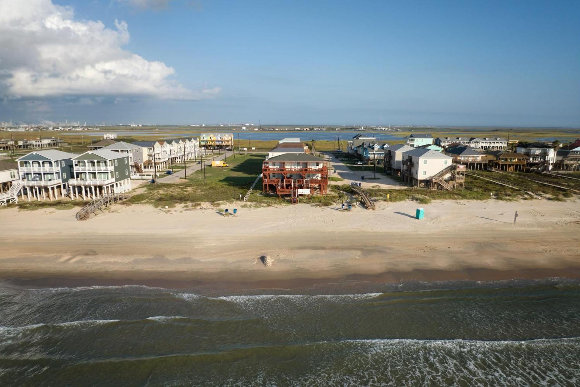 Unobstructed Oceanfront Sea Turtle Unit 2 Beach Pad! Surfside Beach Kültér fotó