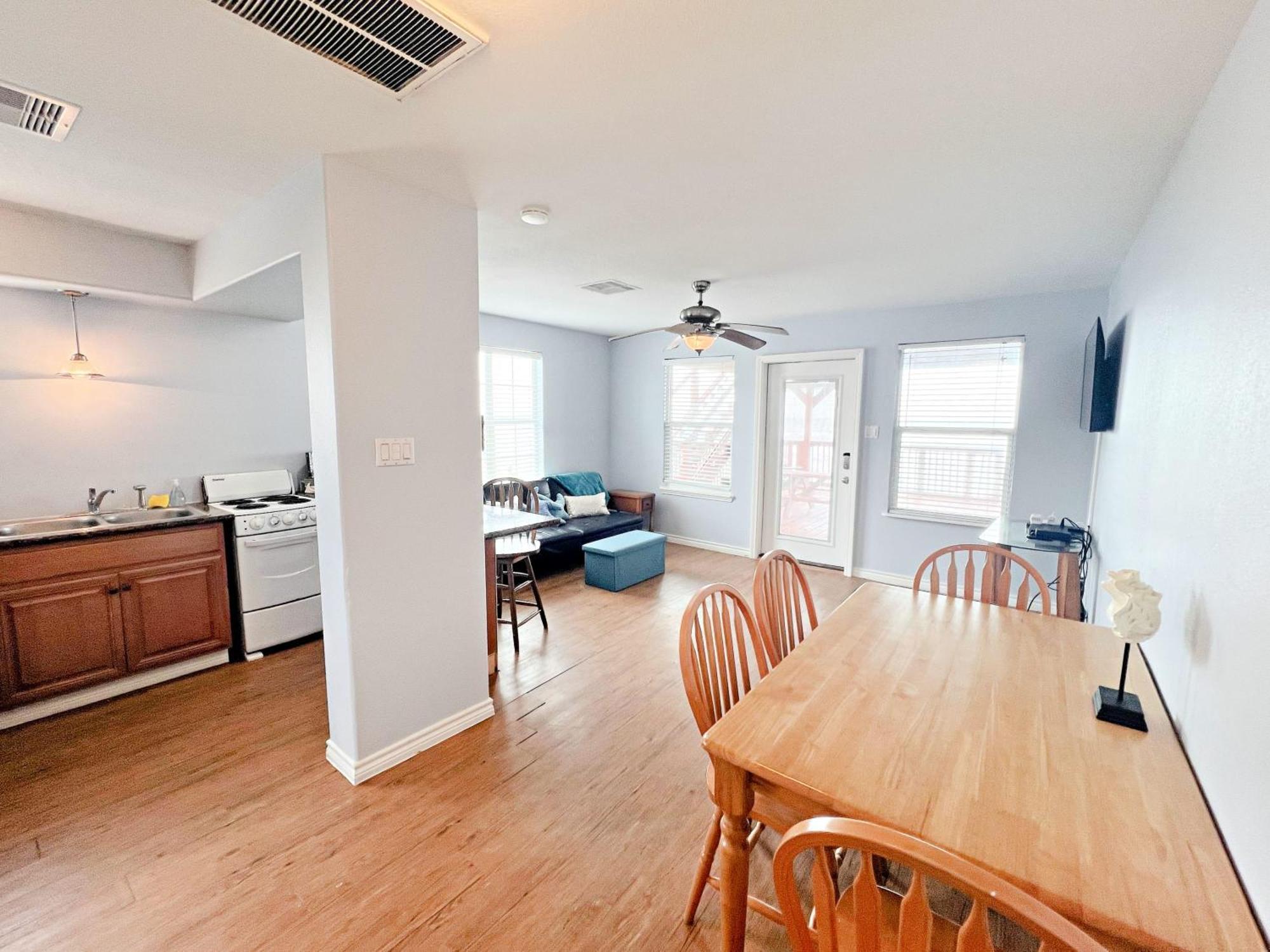 Unobstructed Oceanfront Sea Turtle Unit 2 Beach Pad! Surfside Beach Kültér fotó